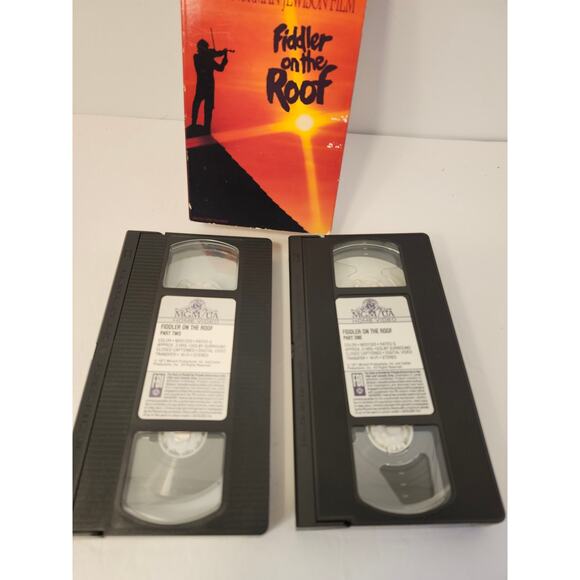 VHS Bundle Of 2 Movies Fiddler On The Roof Paint Your Wagon UNTESTED - Picture 3 of 9
